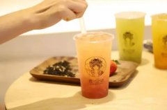 霸王茶姬加盟店开在县城怎么样？
